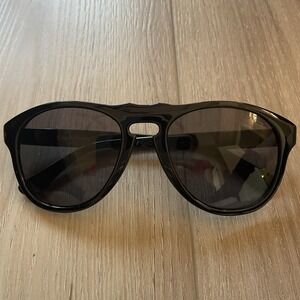 English‎ Laundry Black Sunglasses